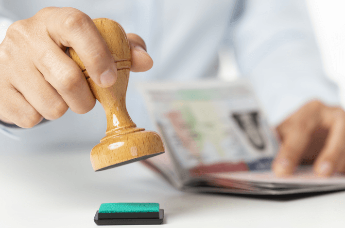 출입국관리법 강제 퇴거와 보호명령