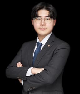사건담당변호사 심가현