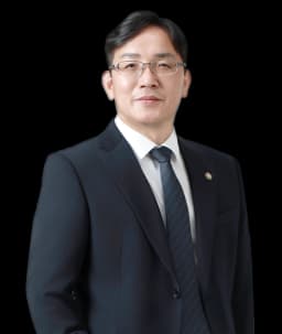 사건담당변호사 윤경원